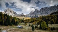 hiking trails walking routes italy