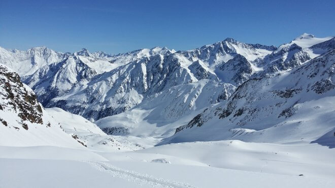 travel alone austria