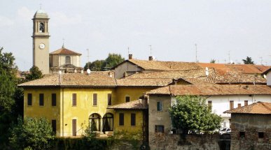 View of Vaprio d'Adda, Lombardy, Italy