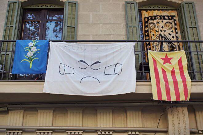 Catalan Independence in Barcelona - Indignation from the Balcony