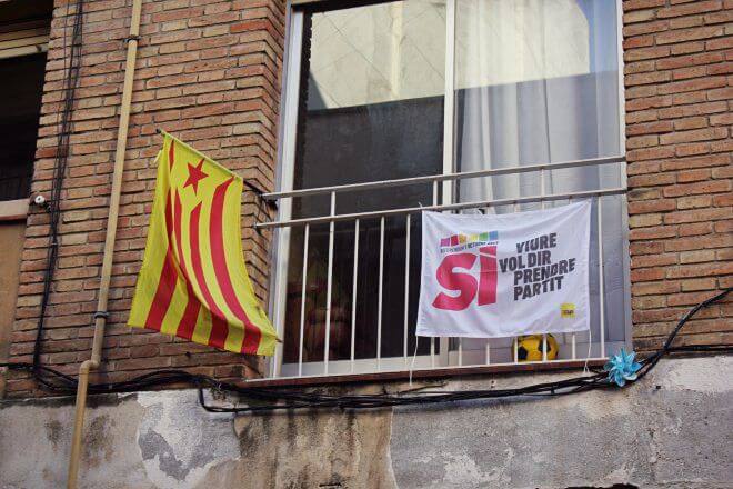 Catalan Independence in Barcelona - To Live Means to Take a Side